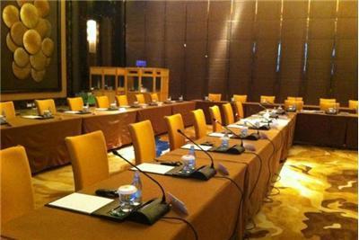 英特尔创新峰会上的翻译革命 博士同传与翻译设备在深圳福田区下沙的应用